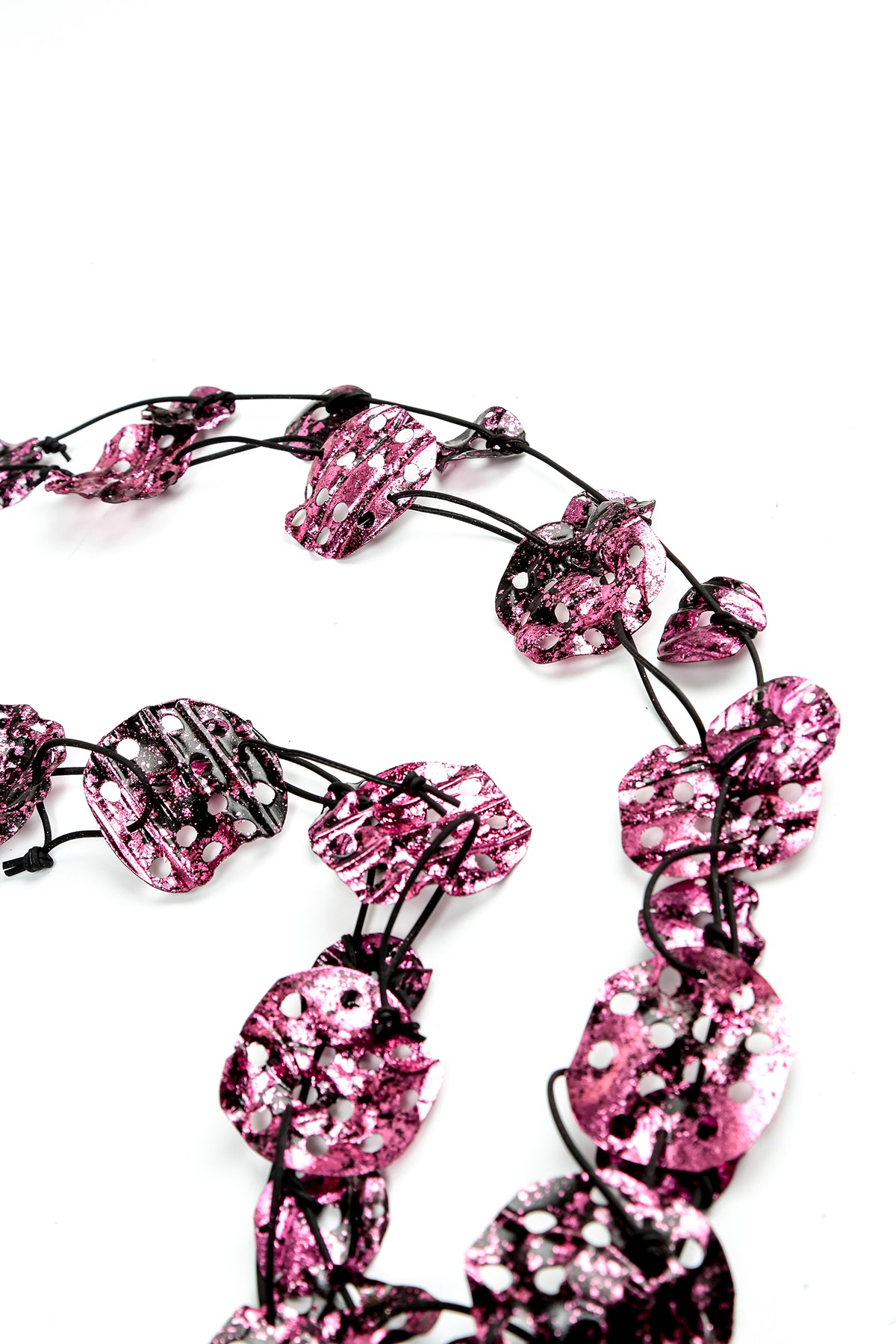 Halskette aus Wasser-Lotuswurzel