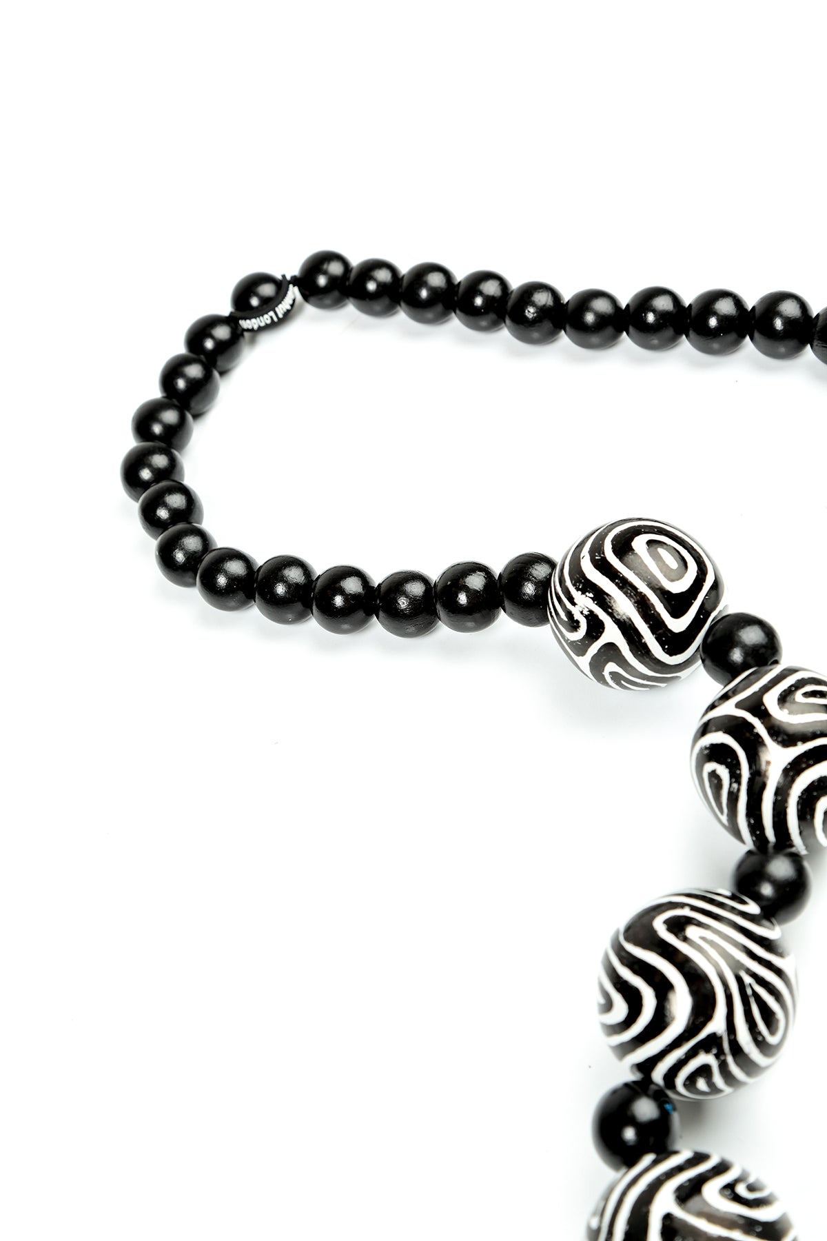 Collier de perles en bois Contour Rhythm