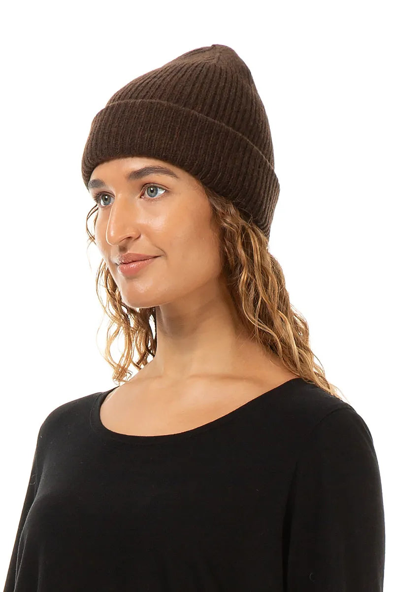 Dunkelbraune Beanie-Mütze aus weicher Wolle
