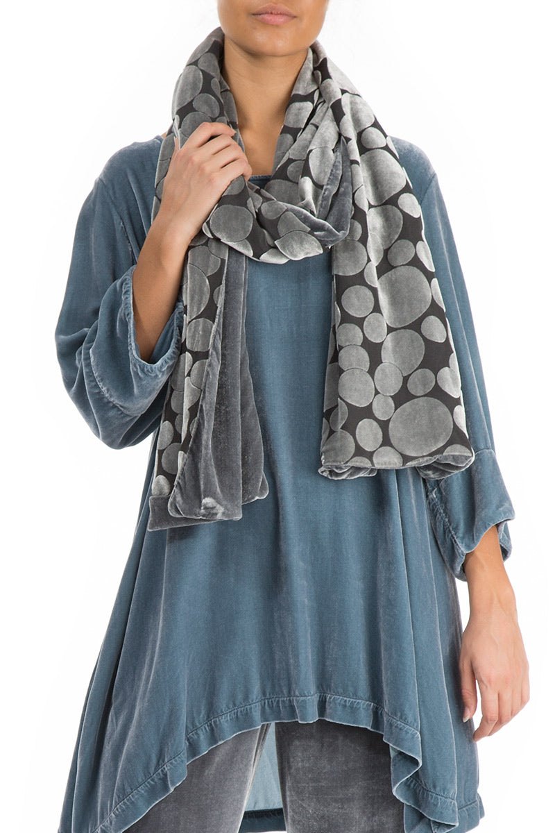 Devoré Bubbles Silver Silk Velvet Scarf 4