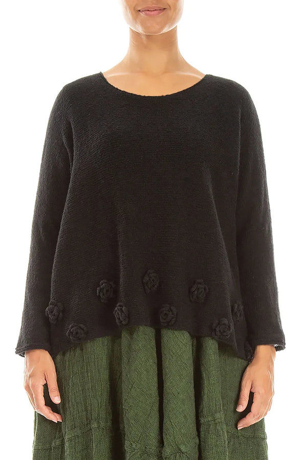Schwarzer Wolle-Pullover mit Blumen