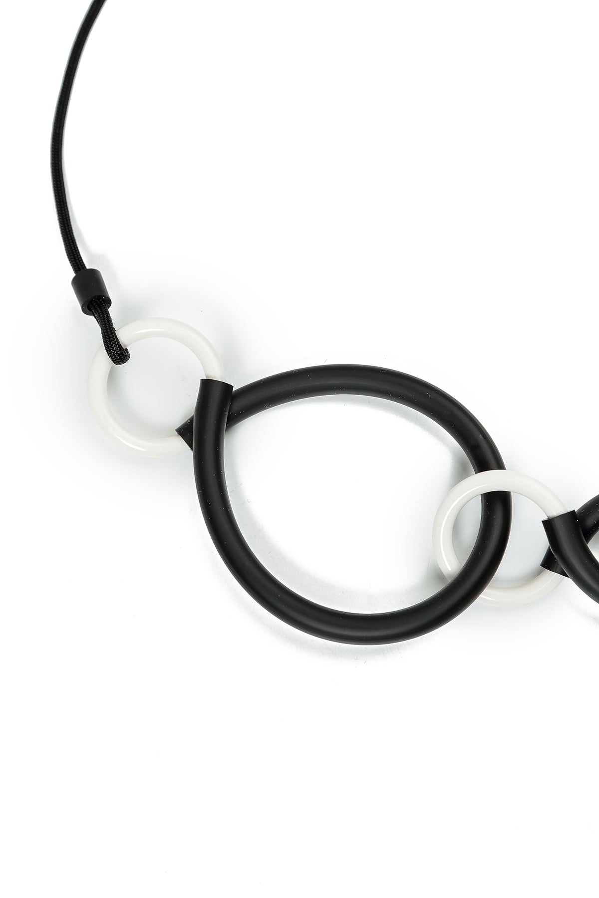 Monochrome Motion Necklace 5