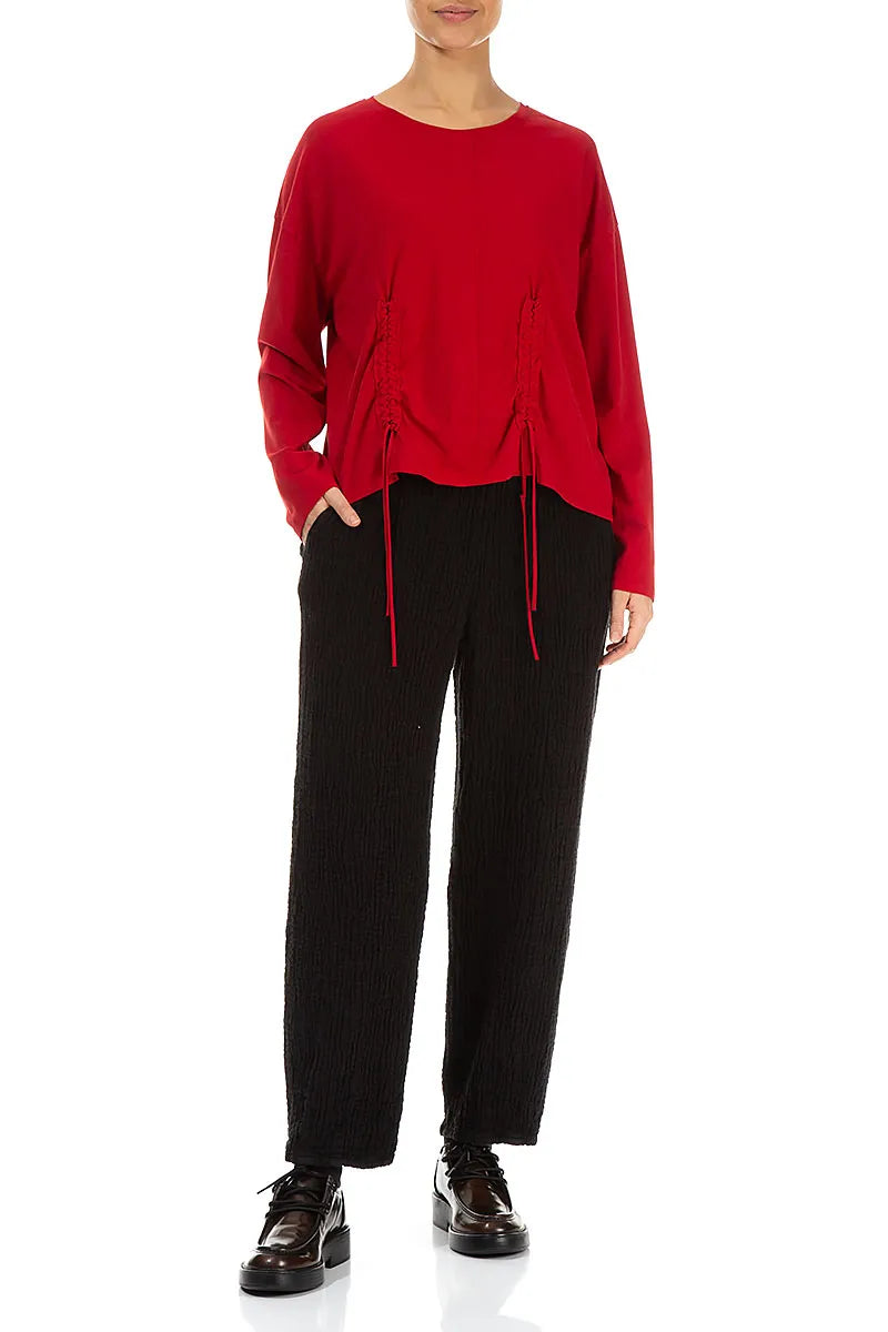 Kirschrote Baumwollbluse mit gerüschter Vorderseite
