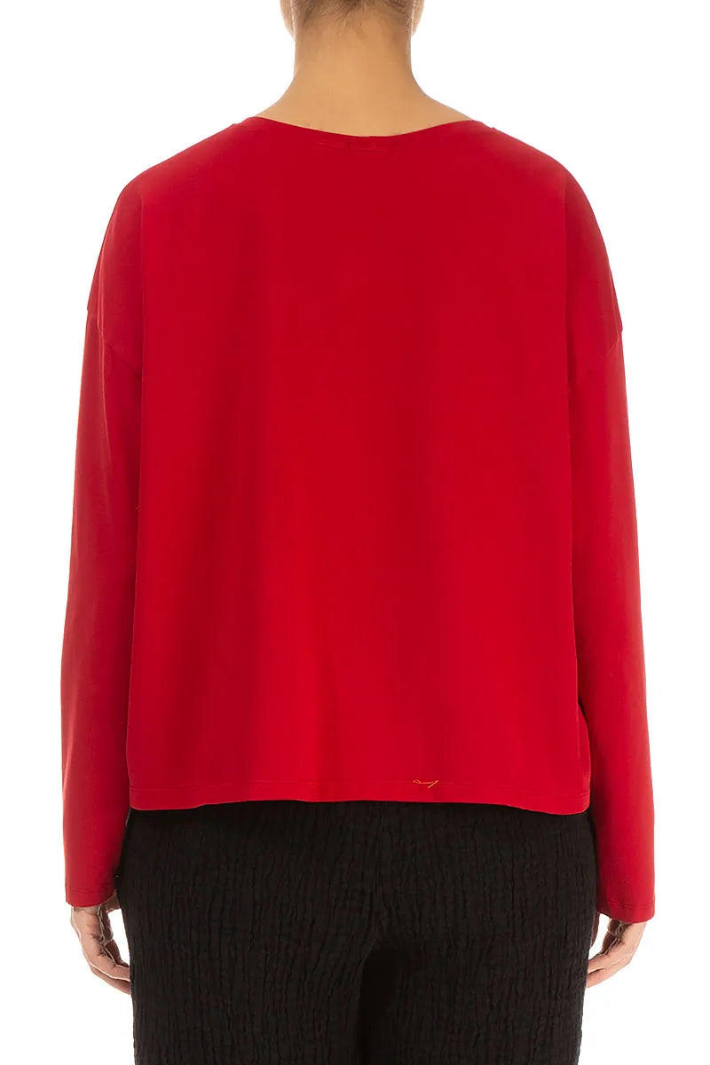 Kirschrote Baumwollbluse mit gerüschter Vorderseite