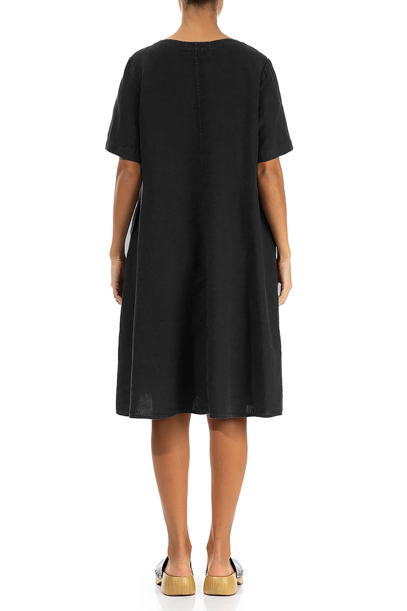 Kurzärmliges schwarzes Leinenkleid