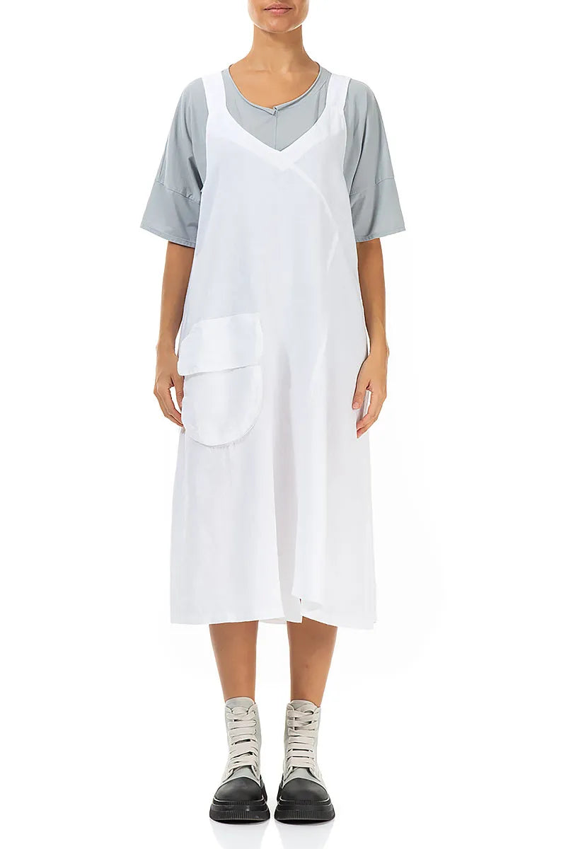 Weißes Leinen-Trägerkleid mit Seitentasche