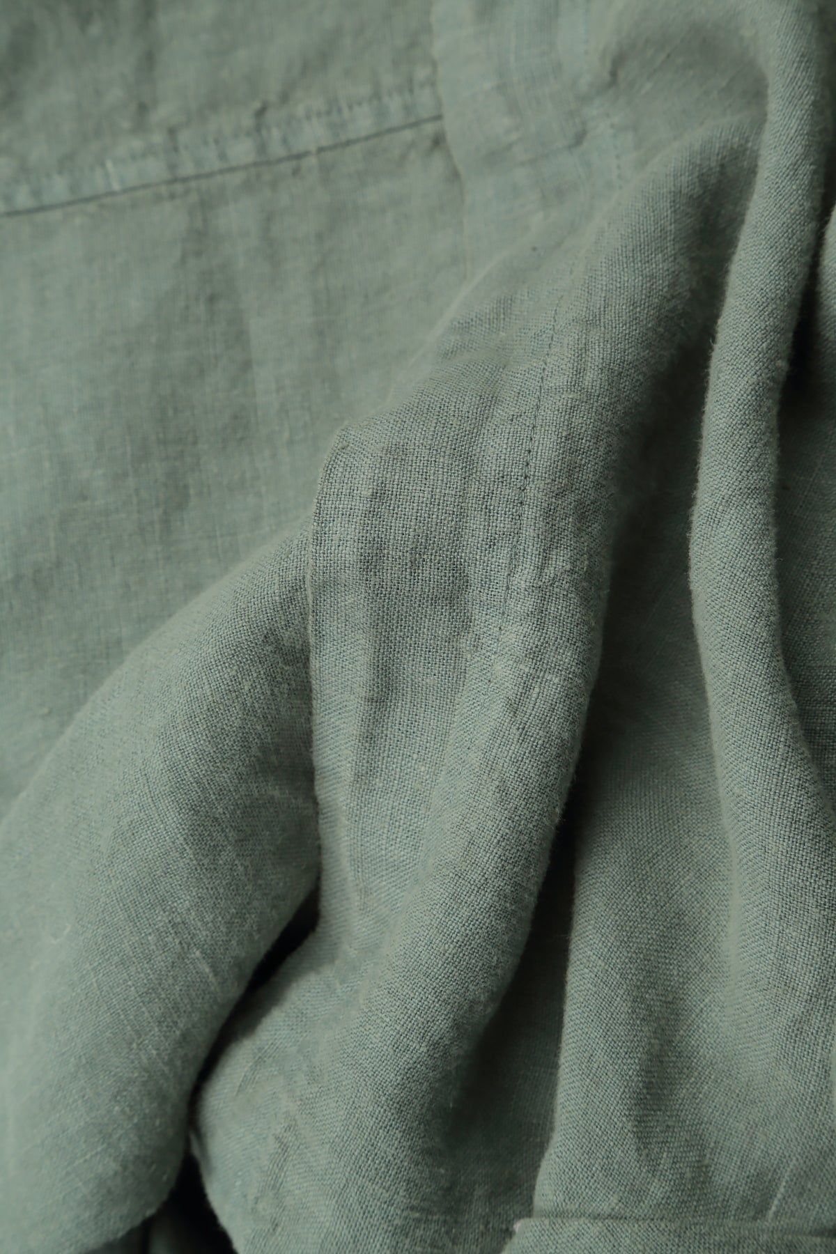 Ärmelloses A-Linien-Leinenkleid in Salbeigrün