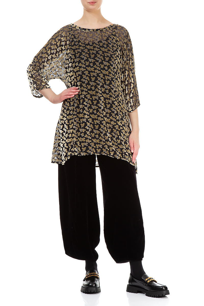 Tunika mit Bindebändern am Rücken, verziert mit Devoré-Blütenblättern und goldenem Seidensamt