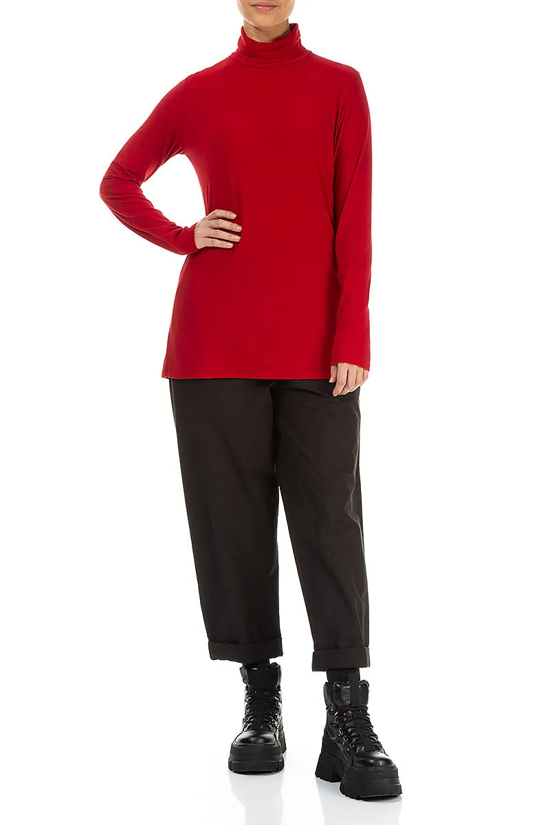 Rollkragenbluse aus kirschroter Baumwolle