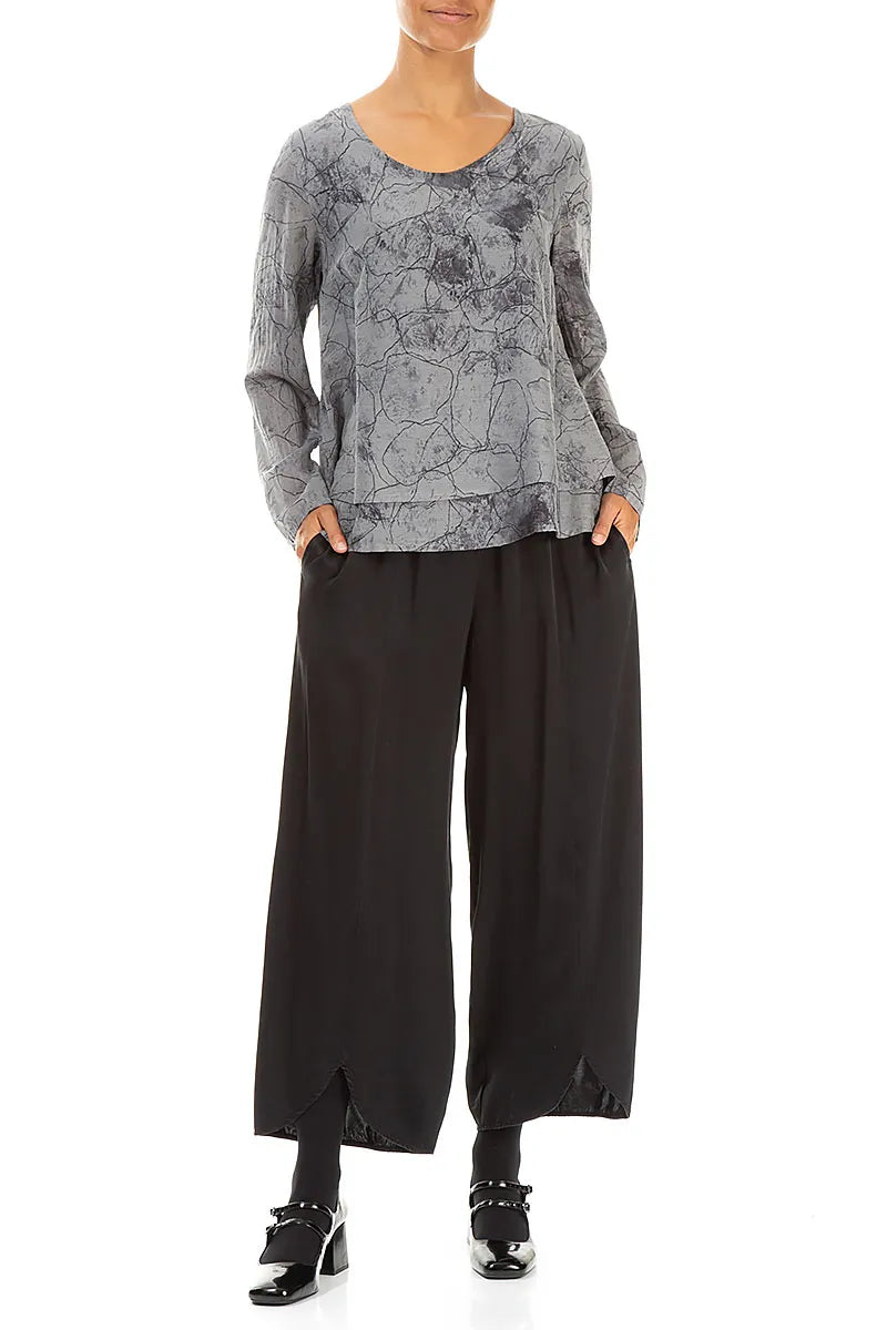 Chemisier en soie et coton à col en V et superpositions en marbre argenté