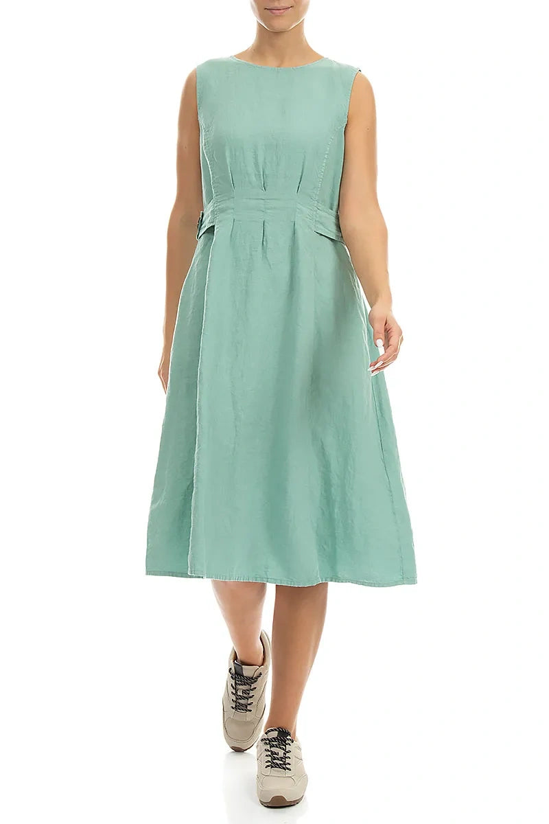 Ärmelloses Leinenkleid in Mint mit Taillendetail