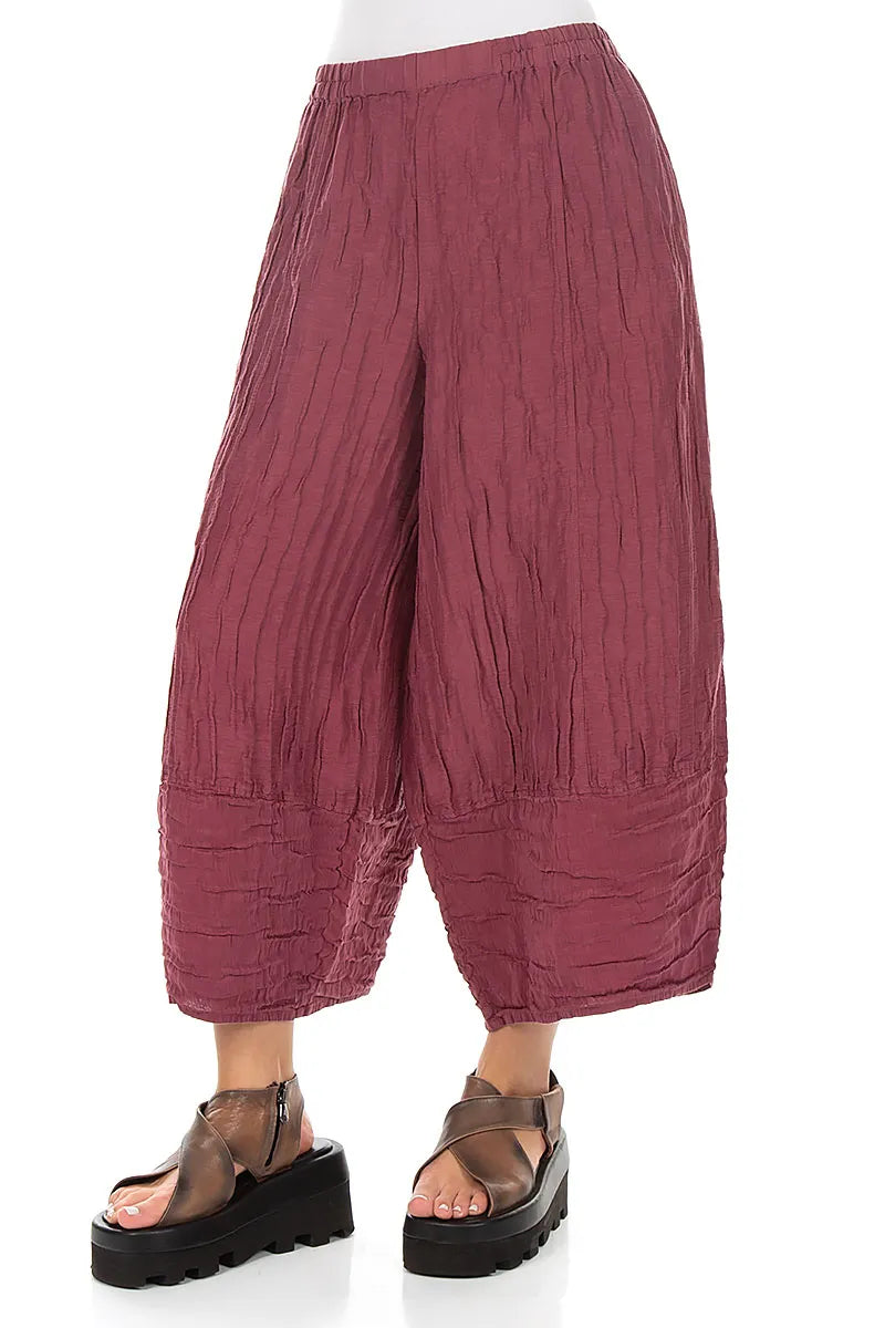 Pantalon court et large en lin et soie rubis antique froissé
