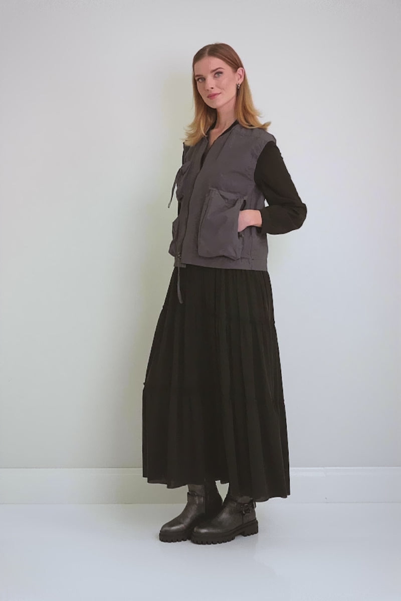 Gilet en coton noir et argent à trois poches