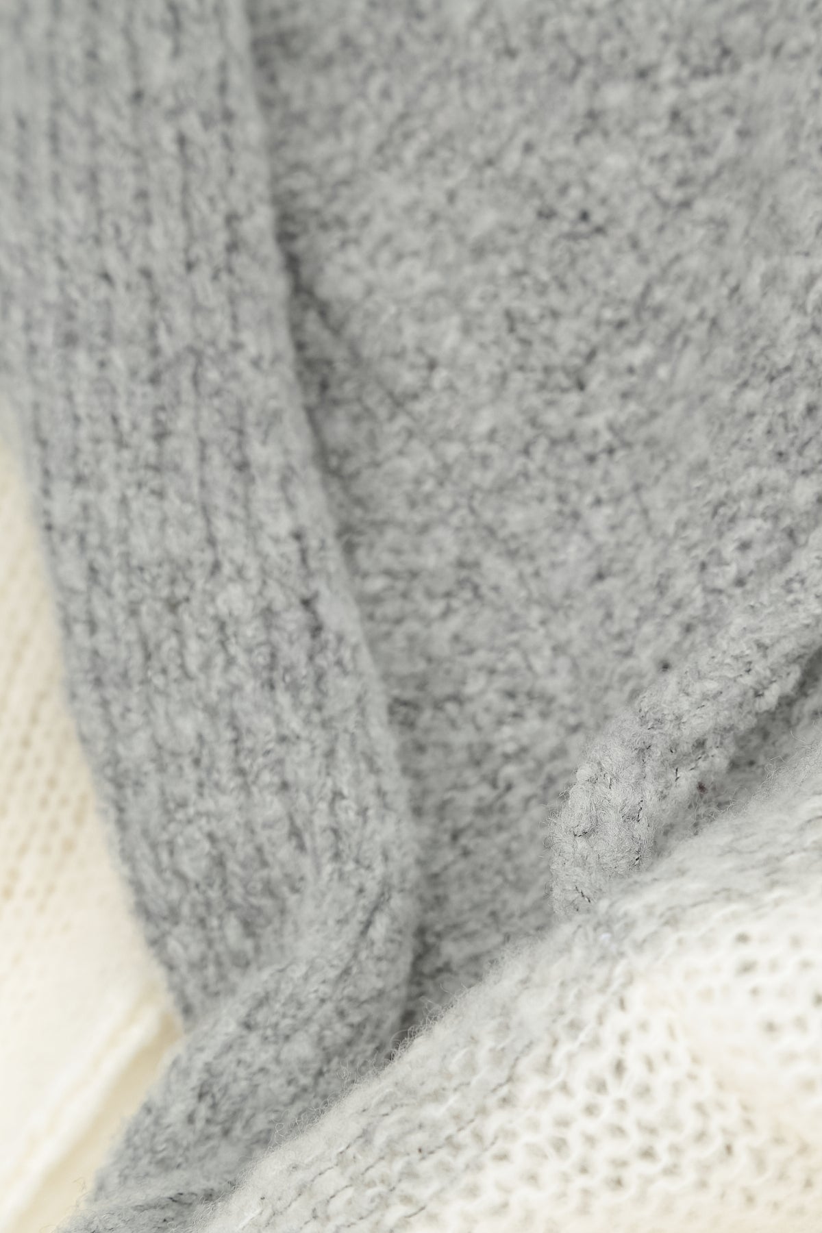 Two-Tone Light Grey Wool Cardigan 6