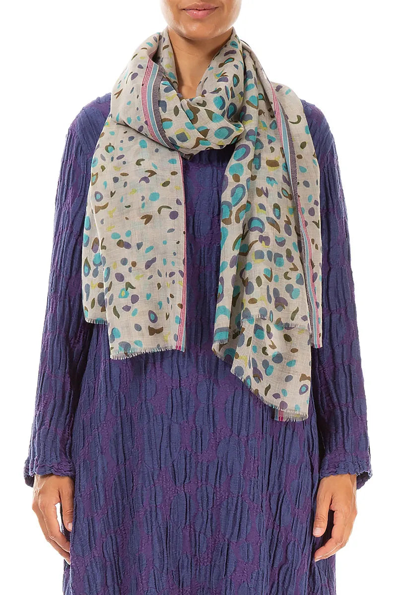 Écharpe en soie à motif de galets abstraits