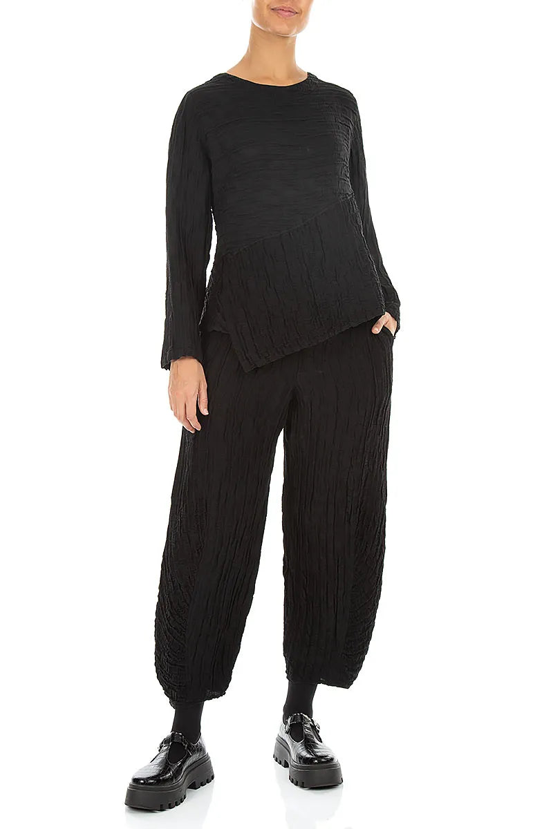 Asymmetrische Bluse aus schwarzem Crinkle-Seide-Leinen