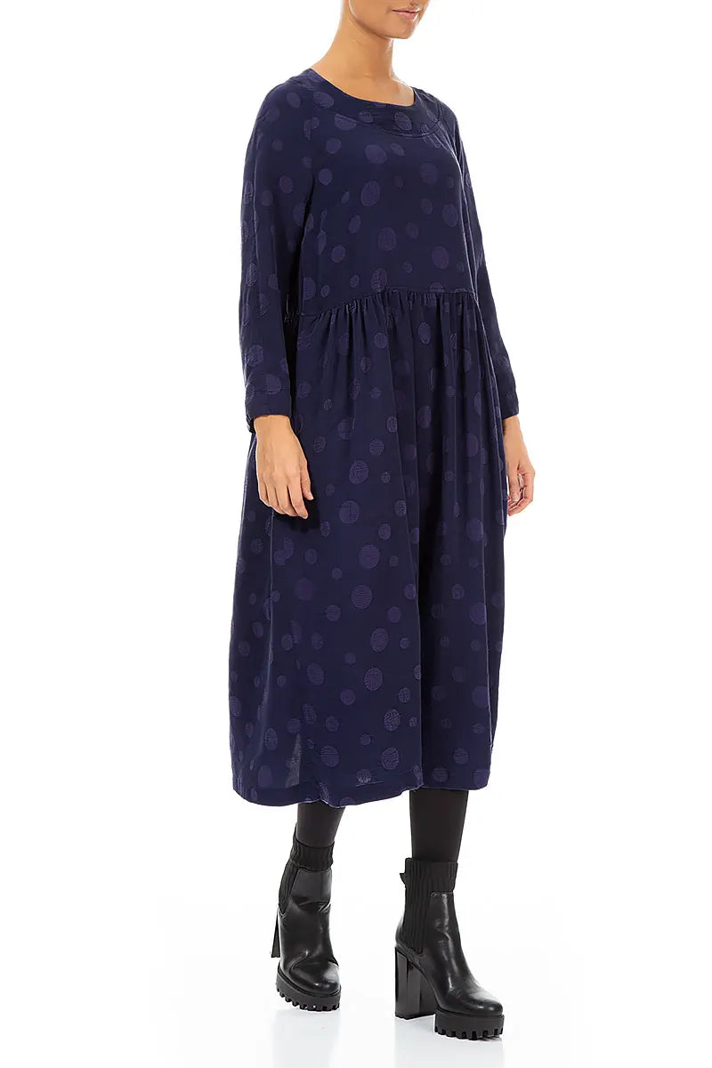 Kleid aus Seide und Baumwolle mit geknöpfter Rückseite in Königsviolett
