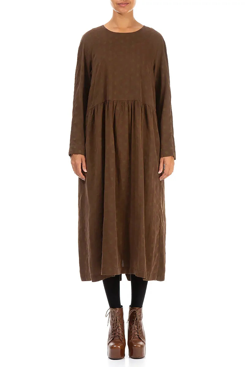 Gepunktetes Seidenkleid aus gealtertem Kupfer mit Knopfleiste auf der Rückseite