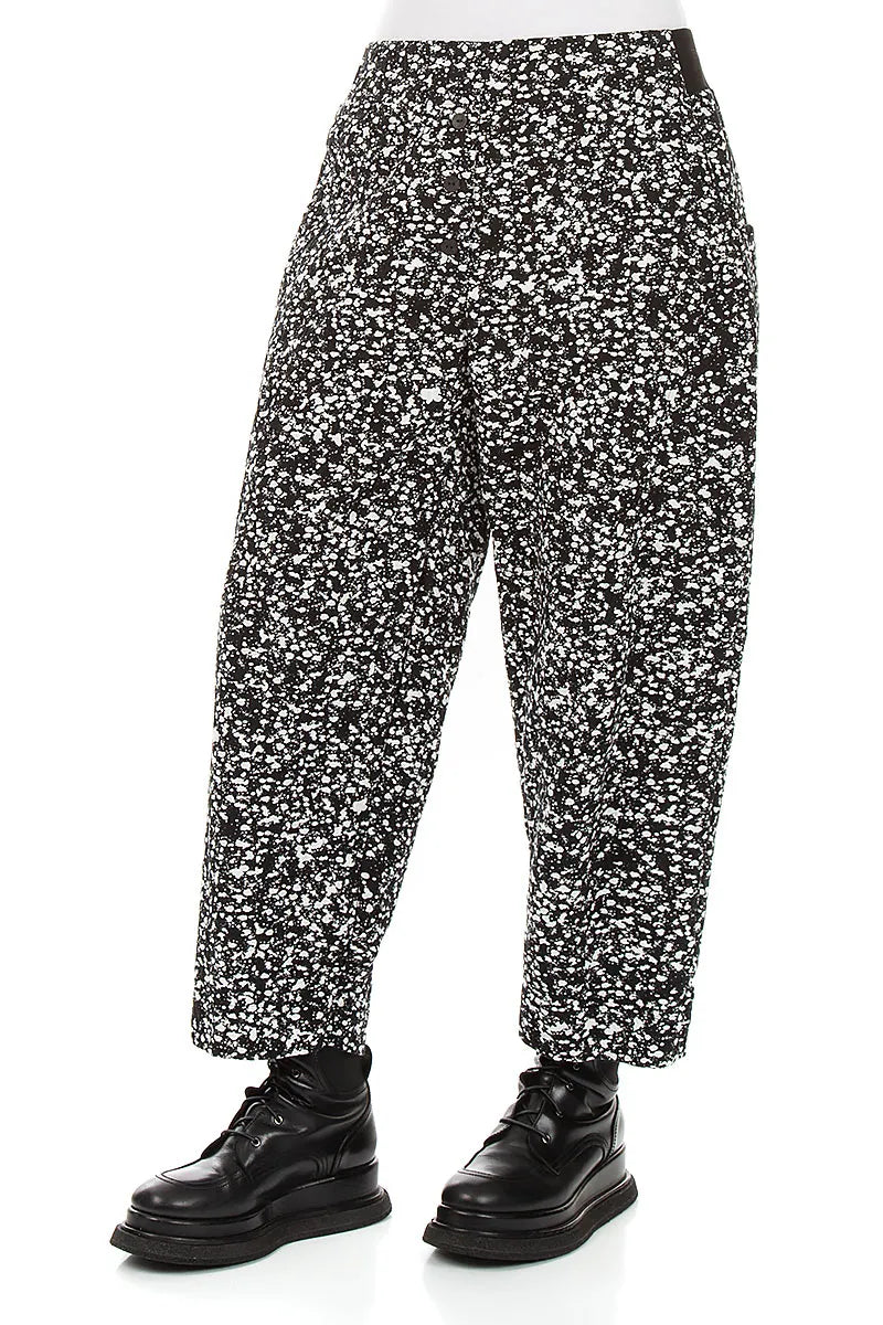 Geknöpfte Hose aus gesprenkelter schwarz-weißer Baumwolle