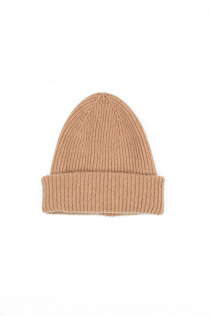 Karamellfarbene Beanie-Mütze aus weicher Wolle