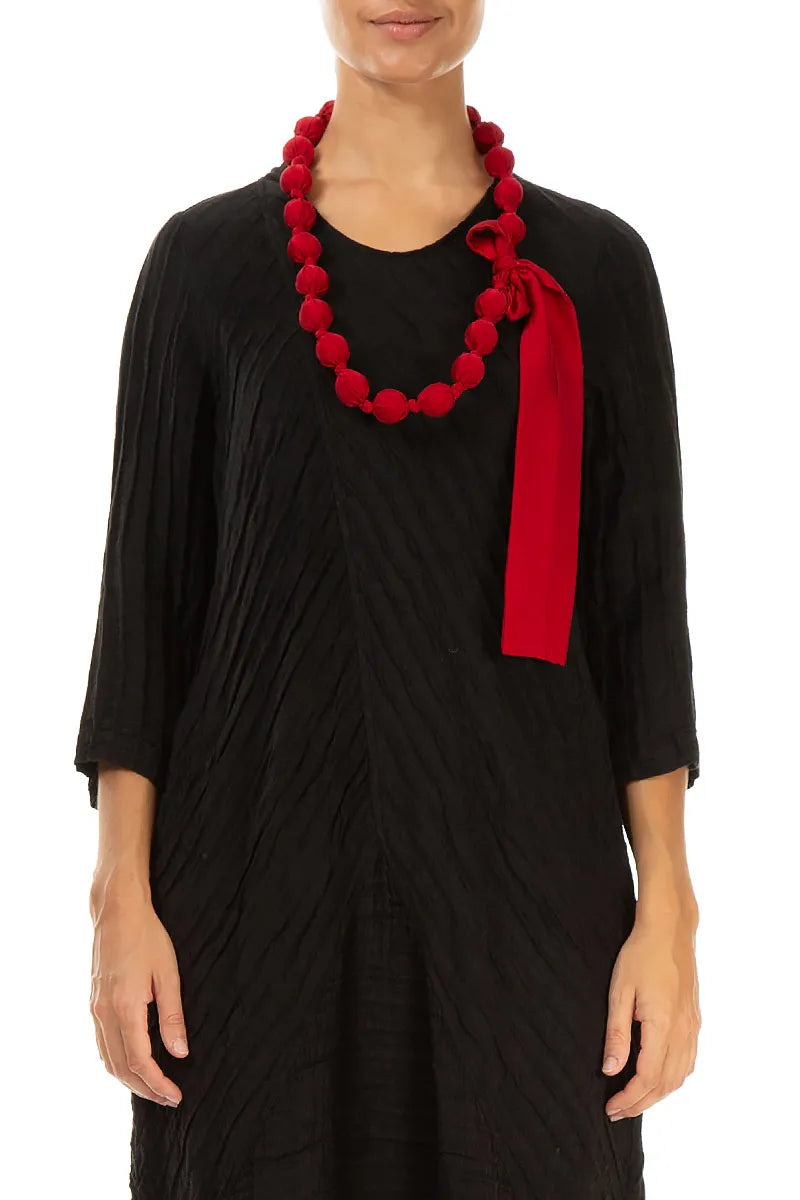 Collier de perles de soie rouge cerise