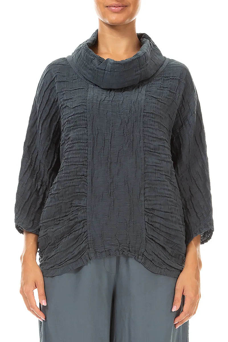 Bluse aus Crinkle-Seide und Leinen in Schiefergrau mit Wasserfallausschnitt