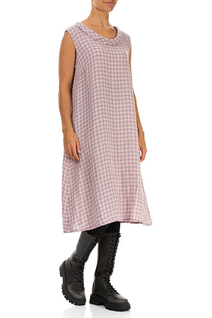 Midikleid aus rosa Karoleinen mit Wasserfallausschnitt