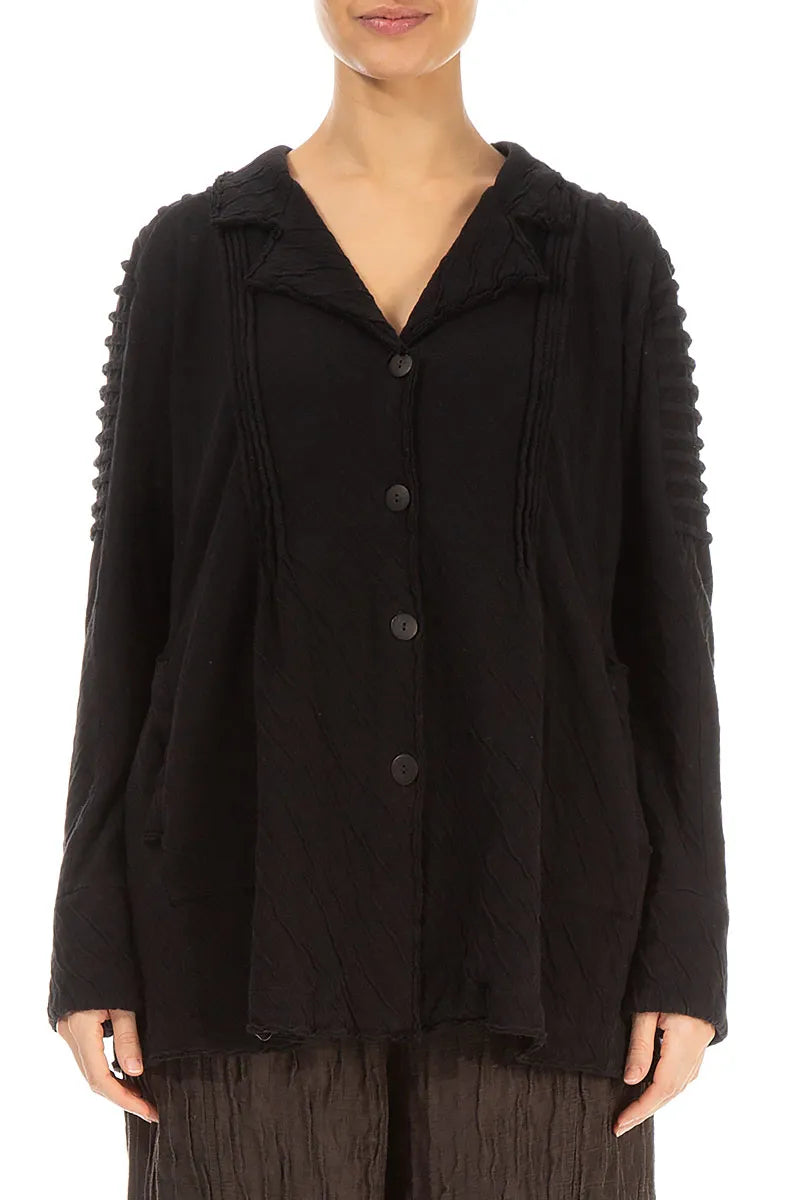 Schwarze, gewellte Baumwolljacke mit detaillierter Schulterpartie