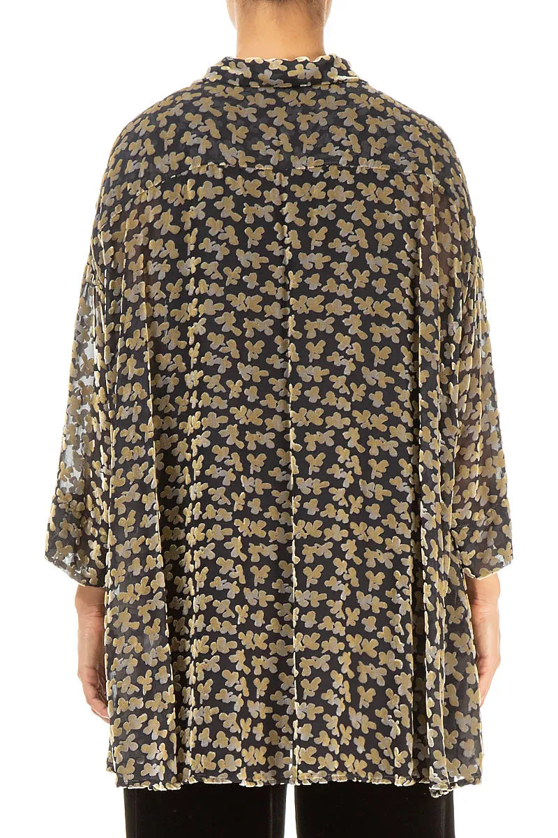 Chemise ample en velours de soie doré à pétales dévorés