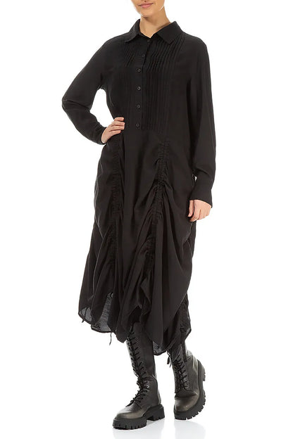 Robe drapée en soie noire à plis en bambou