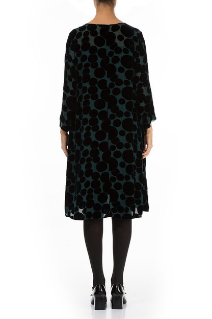 Elegantes Devoré-Blasen-Pfauen-Seidensamtkleid