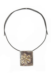Ethereal Bloom Metal Pendant Necklace 4