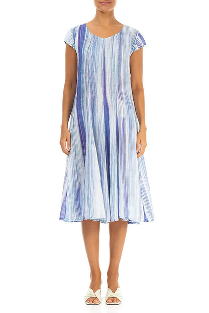 Ausgestelltes Leinenkleid mit blauen Streifen