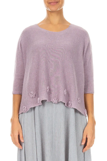 Pull en lin lilas orné de fleurs