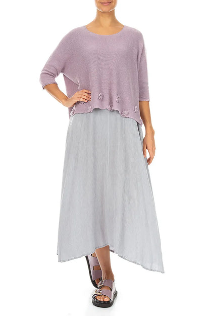 Pull en lin lilas orné de fleurs