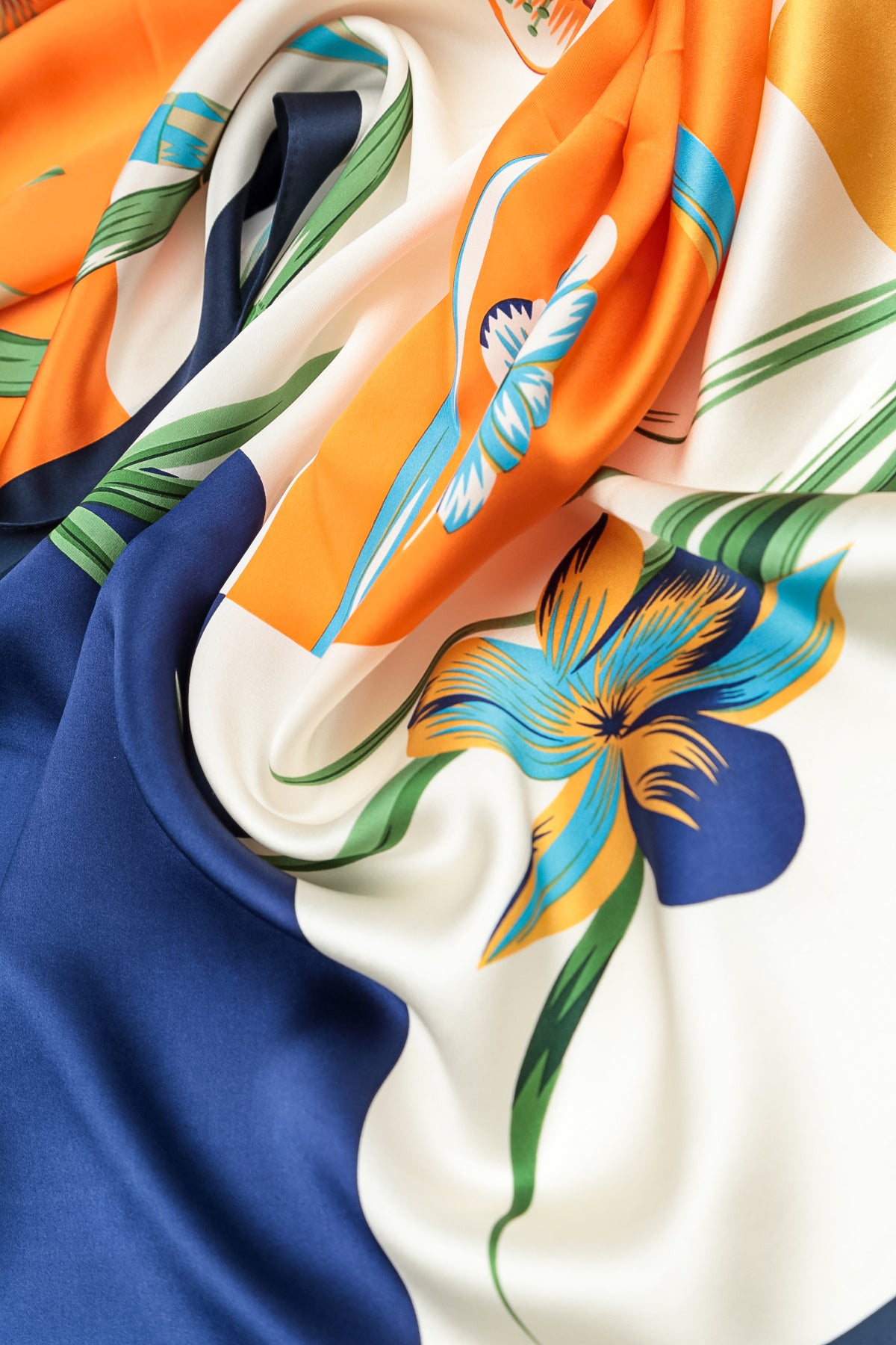 Foulard en soie à fleurs