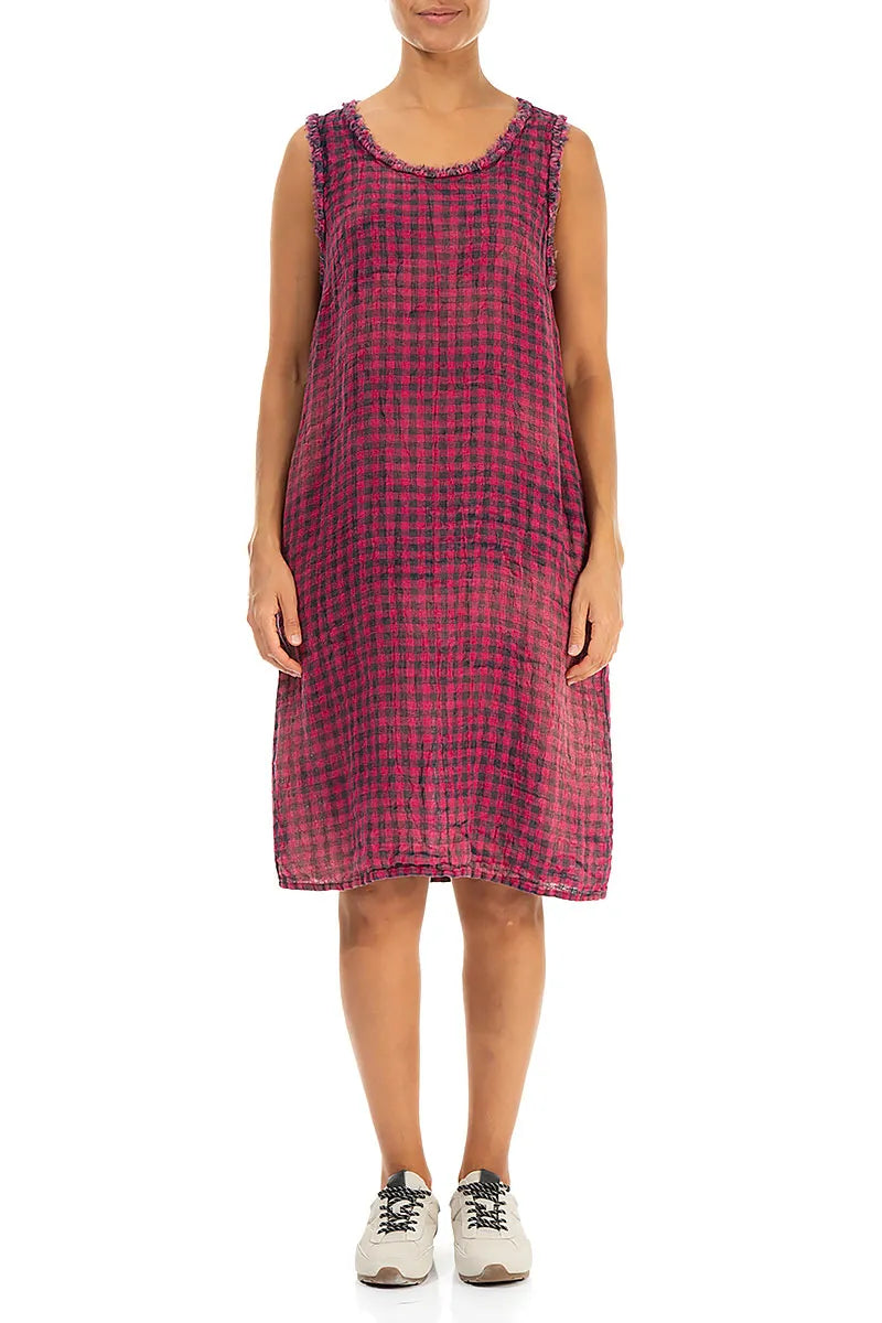 Ärmelloses Leinenkleid mit ausgefranstem Ausschnitt in Magenta und Aquarell-Karomuster