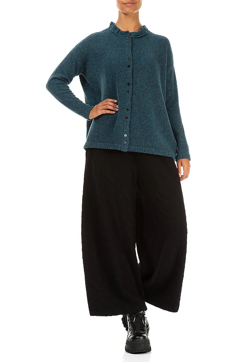 Türkisfarbener Wollcardigan mit Rüschenkragen