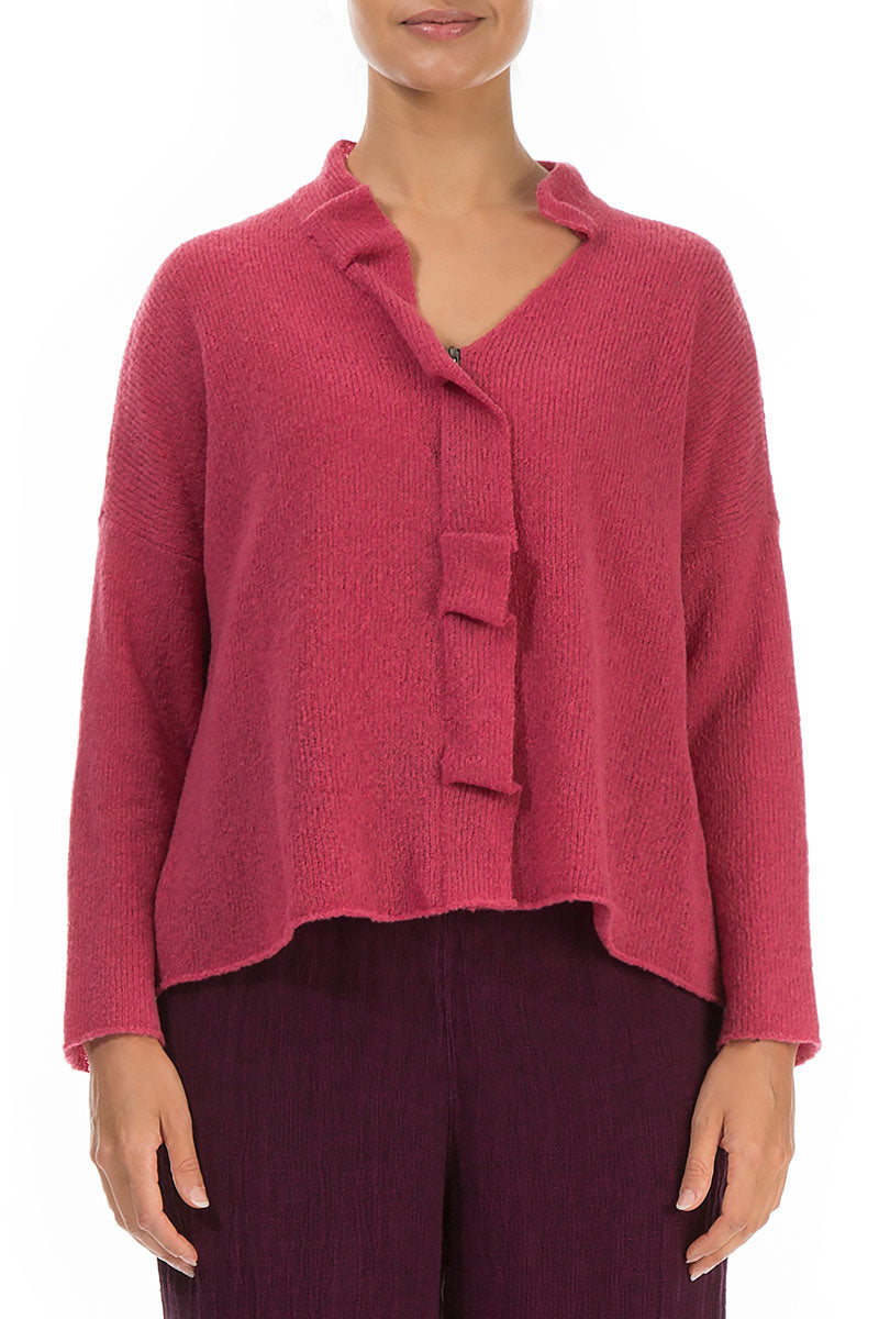 Strickjacke aus Wolle mit Rüschenkragen in Pink Punch