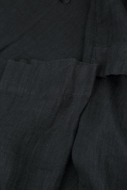 Graphitfarbenes Leinenkleid mit Biesen