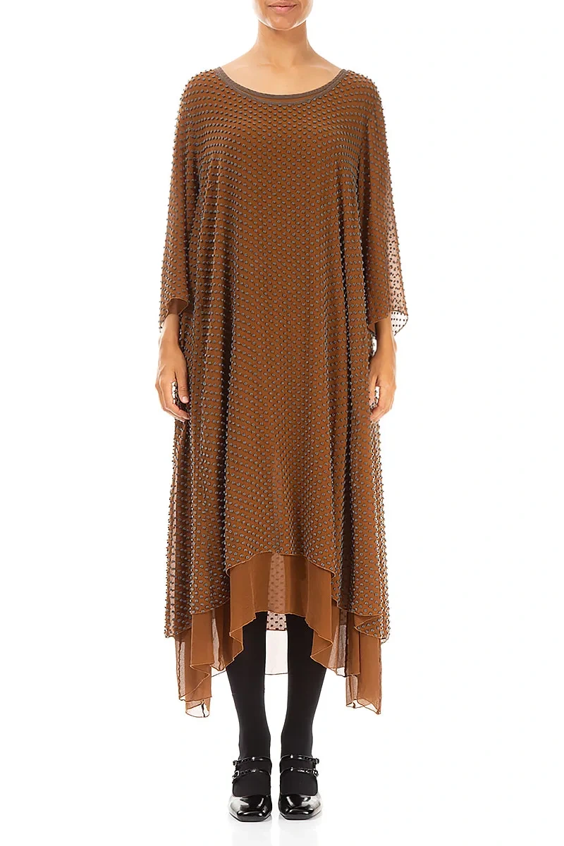 Robe en soie cuivrée vieillie à pois superposés