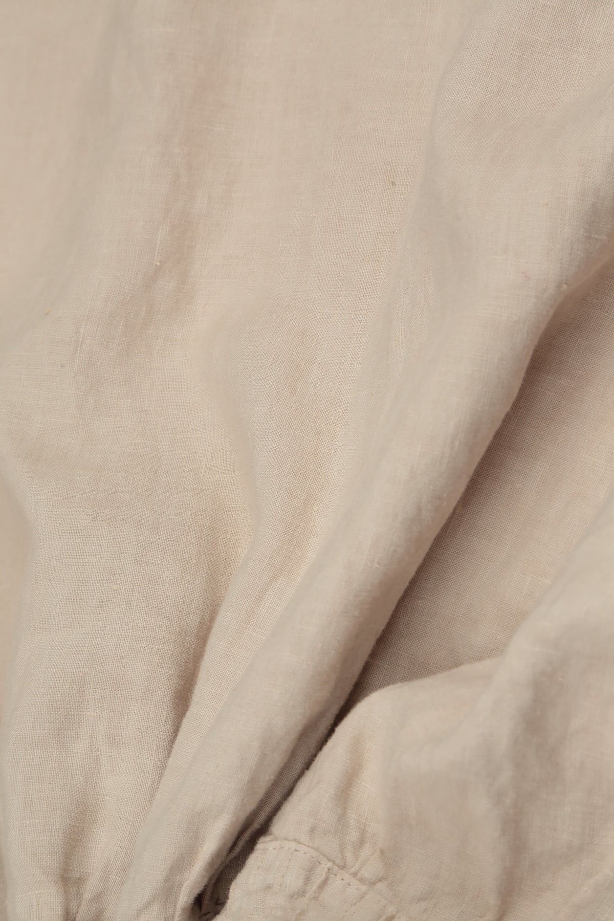 Längeres ärmelloses Leinen-Top in Beige