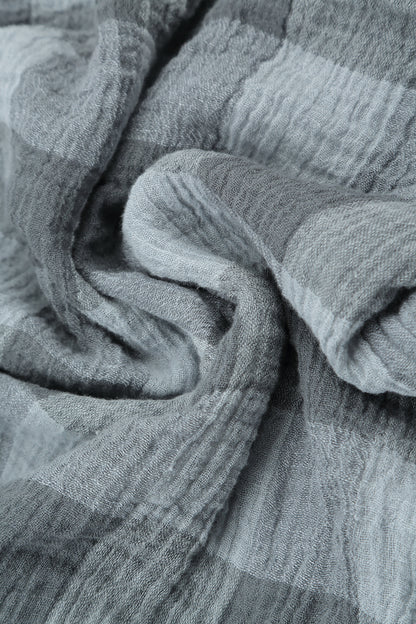 Lockeres, großkariertes silber-graues Leinenhemd aus Gaze