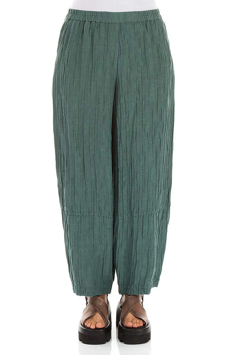 Lockere salbeigrüne, geknitterte Seidenleinenhose