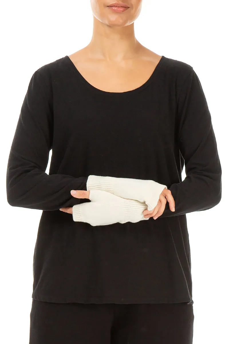 Armstulpen aus weicher Wolle in Off-White