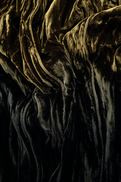 Olivgrünes Seidensamt-Ombré-Etui-Kleid