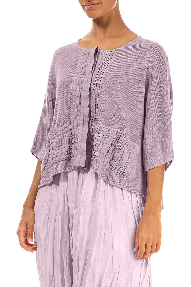 Fliederfarbene Leinenstrickjacke mit Biesen auf der Vorderseite