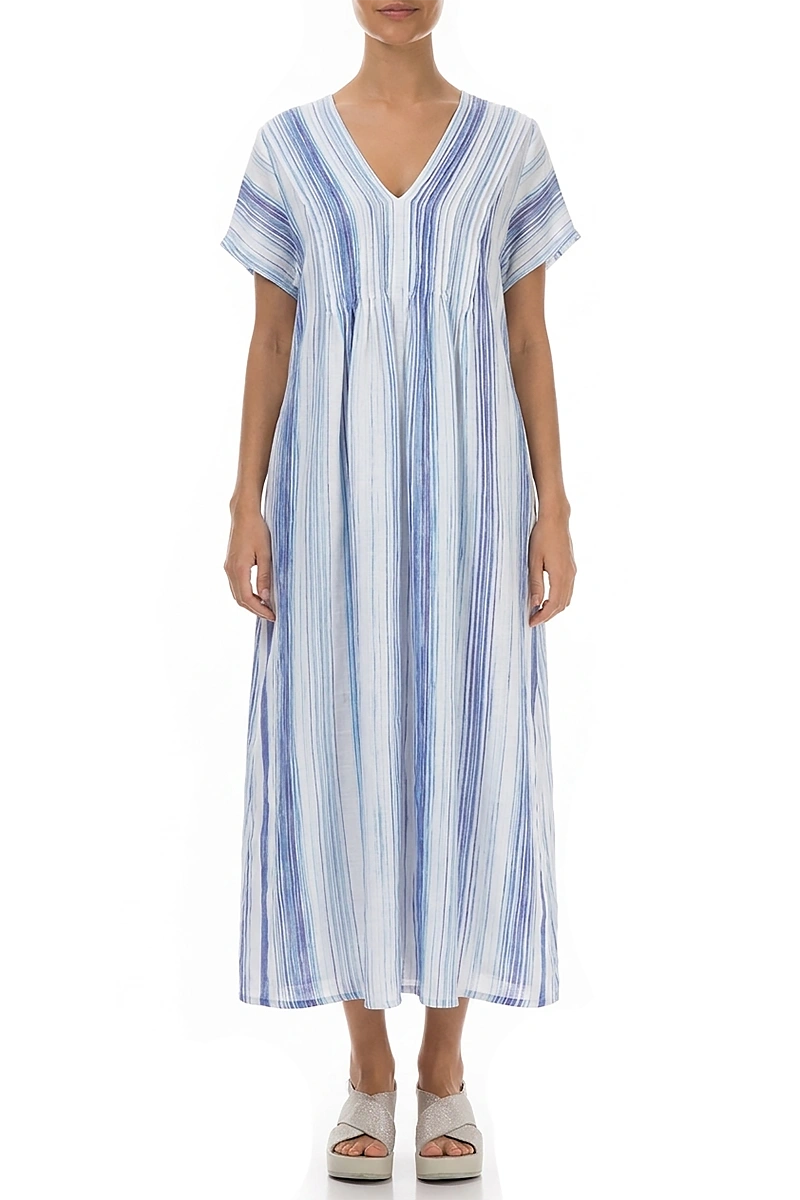 Robe en lin à rayures bleues délavées style romantique