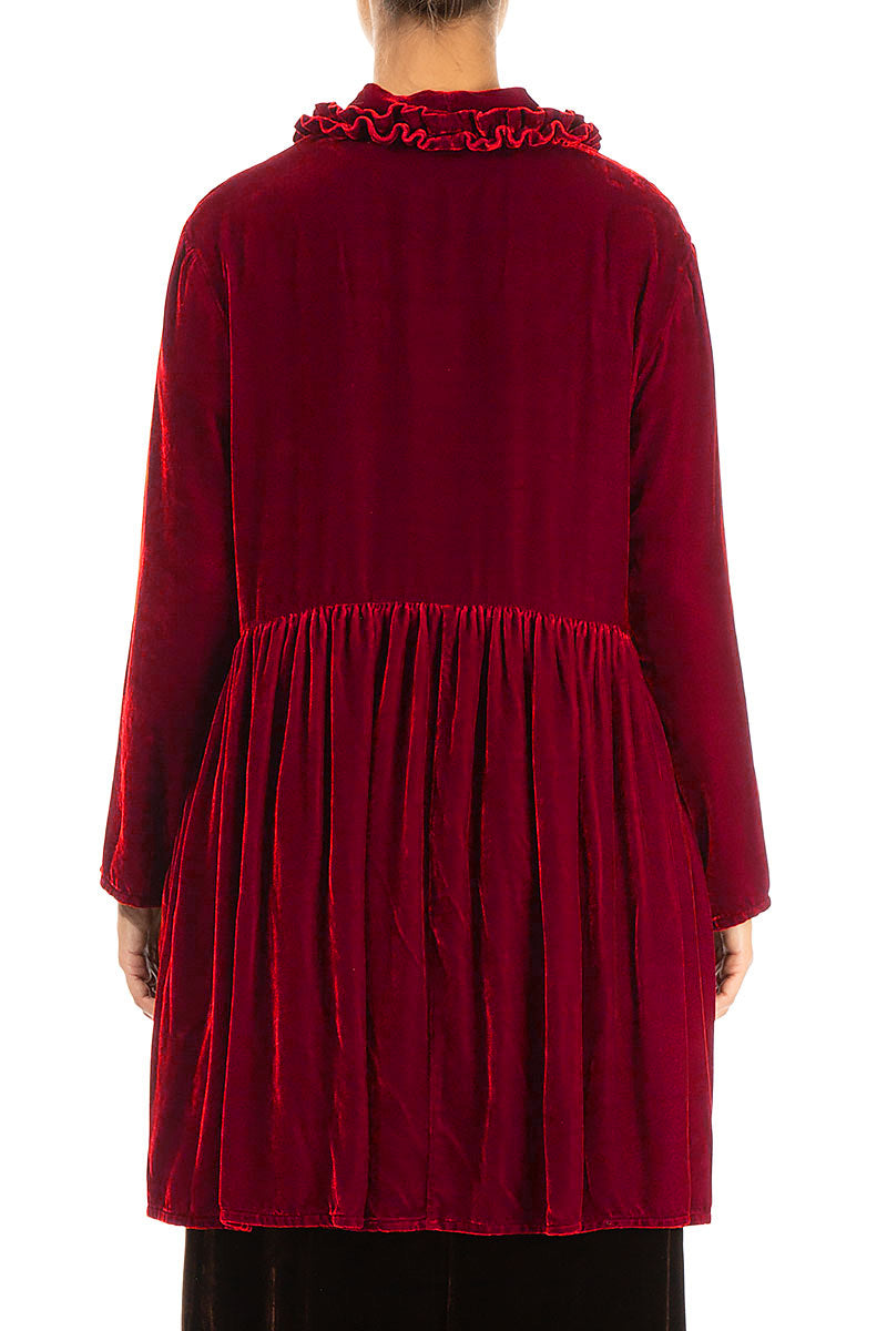 Veste en velours de soie rouge cerise à volants