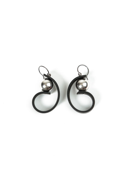 Sculpted Arc Black Rubber Earrings